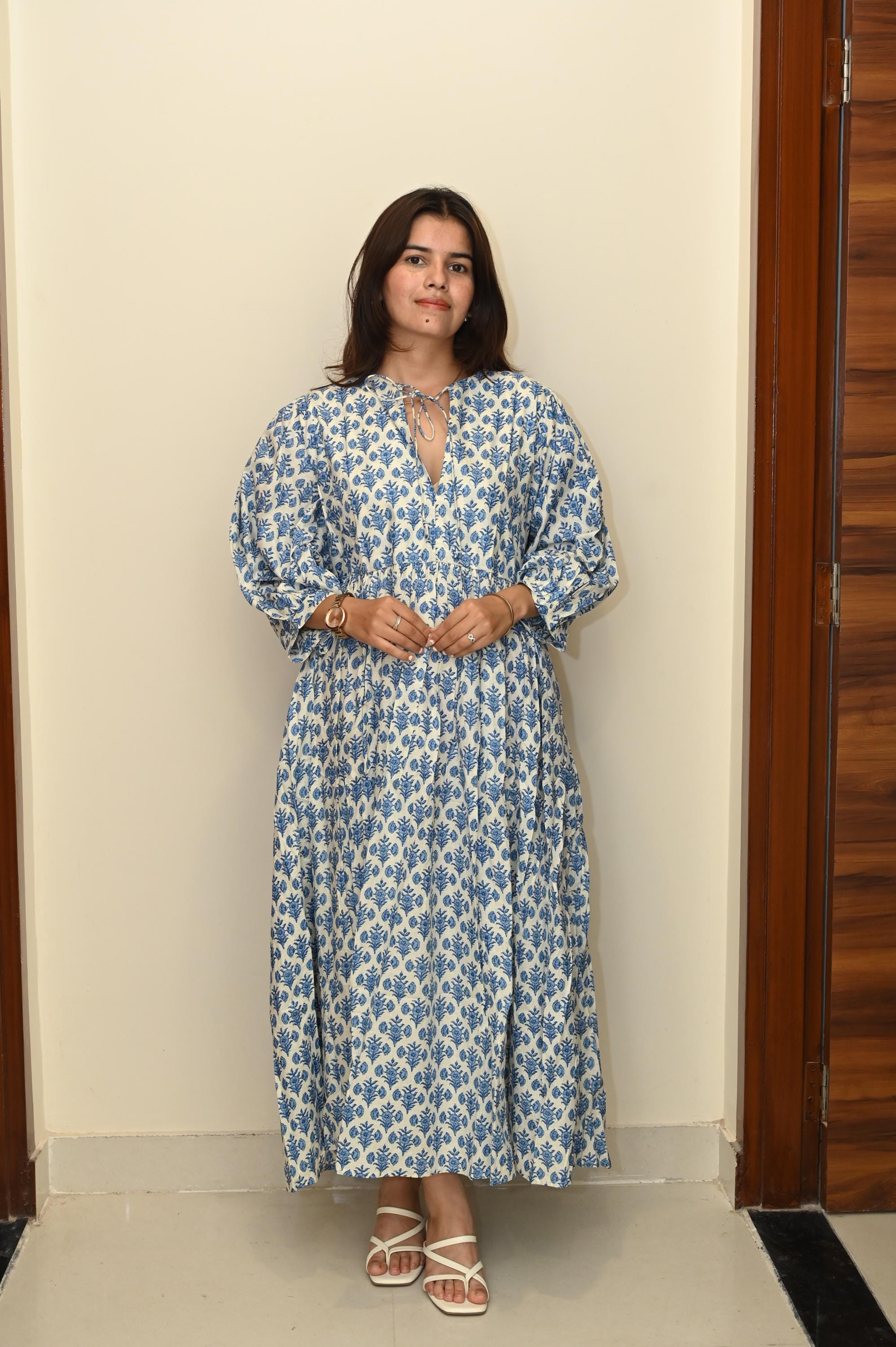 princess polly baby blue dress 100% Silk Made In Italy Blue Cheetah Maxi Dress – Promised Vintage main image 0