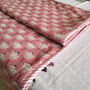 Edredom de algodão com estampa de blocos de mão: cobertor floral reversível Dohar AC