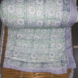 Edredón con estampado de bloques a mano de Jaipuri, edredón plural hecho a mano, edredón Kantha, ropa de cama Kantha, manta Kantha, edredón bohemio, edredón de edredón