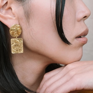 Gold dangle earrings Bridal statement earrings Gold hammered earrings Abstract earrings Golden wedding earrings OOAK Party earrings image 9