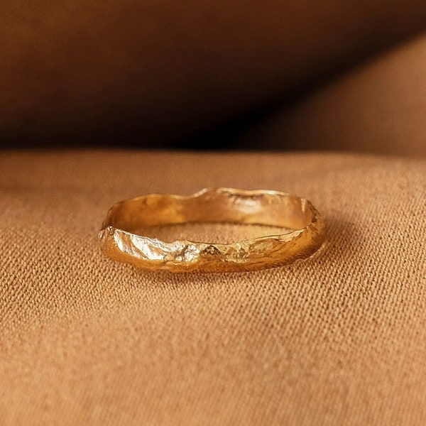 Gehämmerter Goldring Zierlicher Minimaler Strukturierter Dünner Goldring zarter stapelbarer Ring Gold Pinky Ring Frauenring, Einfacher Versprechenring für sie