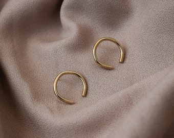 Arch earrings Double C earrings Unusual stud earrings Gold stud earrings Minimal earrings Dainty earrings  Everyday jewelry gift for her