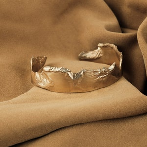 Bracelet épais en or, bracelet manchette épais en or, bracelet extra large, bijoux bio, bracelet jonc large, bracelet tendance, cadeau unique image 3