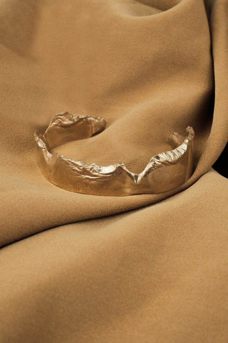 Bracelet épais en or, bracelet manchette épais en or, bracelet extra large, bijoux bio, bracelet jonc large, bracelet tendance, cadeau unique image 2