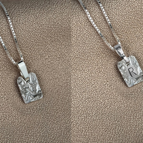 Quadratische erste Halskette Silberkette personalisiertes Geschenk Silber individuelle gestempelte Halskette Sterlingsilber-Anfangsanhänger Zierliche Silberhalskette