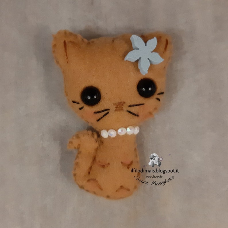 NEWEI Collana Con Ciondolo Gattino Smaltato E Fiori, Regalo Per Donne E Ragazze Amanti Dei Gatti, Design Esclusivo