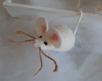 Mouse toy for cats in cloth, sewn and embroidered by hand, gift idea, puppet collection