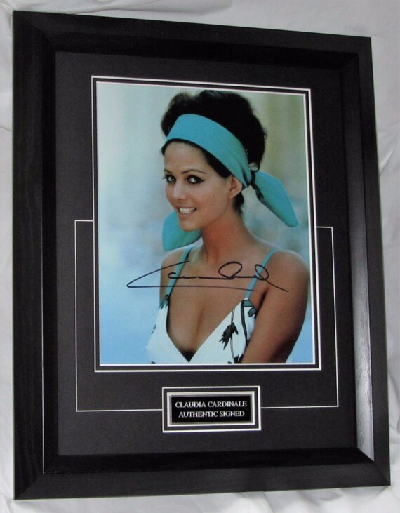 Claudia Cardinale Signiert Schone Italienische Schauspielerin Etsy