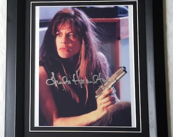 マイケル・ビーンとリンダ・ハミルトンがサインした8x10の