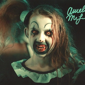 AMELIE McLAIN Signed Terrifier 2 Little Pale Girl signed   authentic guaranteed Authentic Signed Autograph  Registered Dealer #2