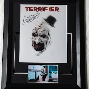 David Howard  Thornton signed Terrifier   Licensed Photo   matted and framed. . Registered Dealer  Not Copy Or Print