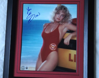 ERIKA ELENIAK Signed Baywatch Girl  Matted  10 x 8 Photo Authentic not copy or print Registered Dealer Beckett witnessed
