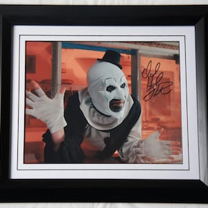 David Howard  Thornton signed Terrifier   Licensed Photo   matted and framed. . Registered Dealer  Not Copy Or Print #3625