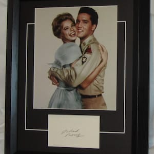 JULIET PROWSE signierte gerahmte mattierte signierte Karte mit Foto authentisch nicht kopieren oder drucken registrierter Händler