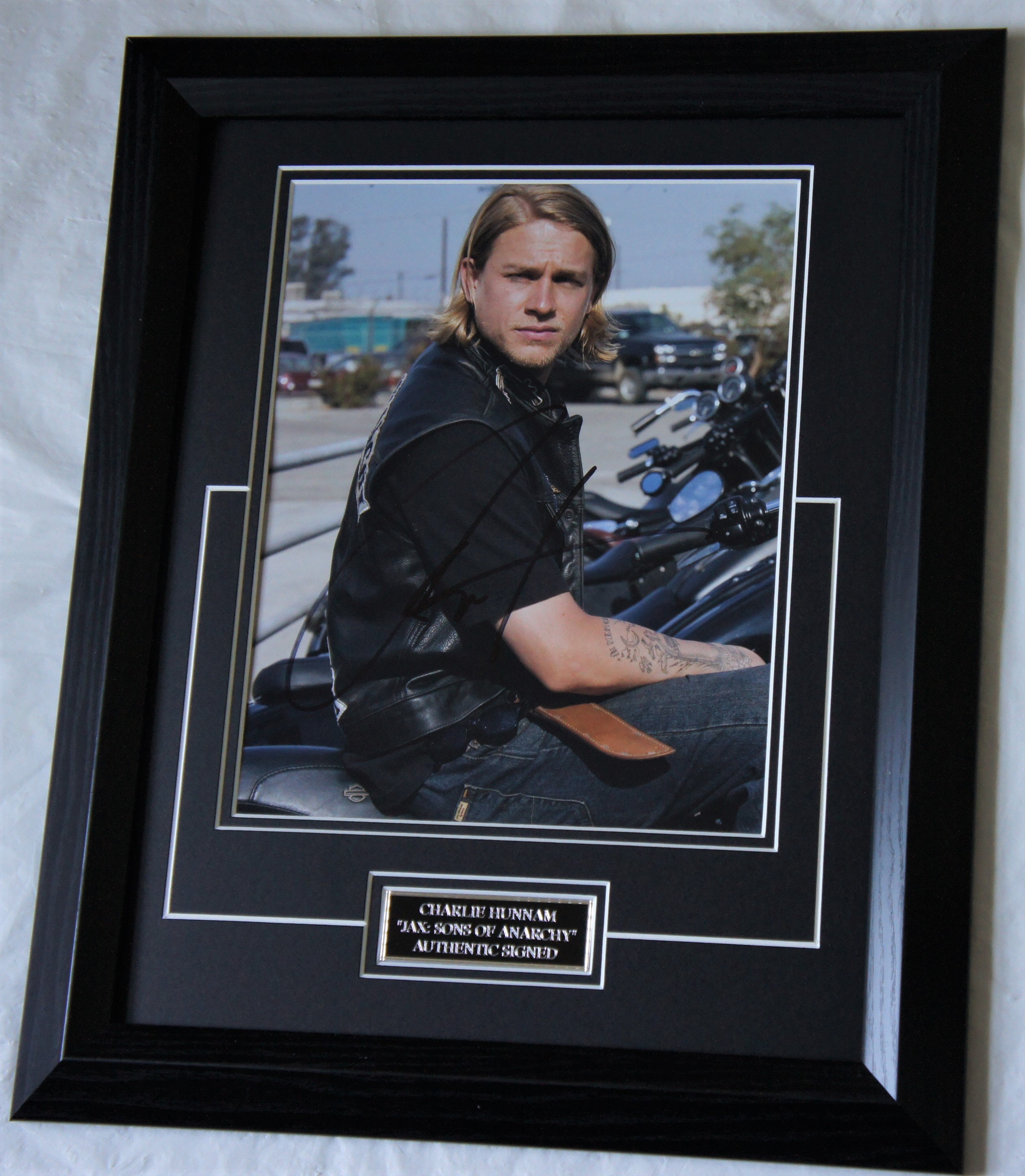 Charlie Hunnam signed "Jax" Sons of Anarchy    Great S.O.A.signed item  10 x 8  Photo REGISTERED DEALER