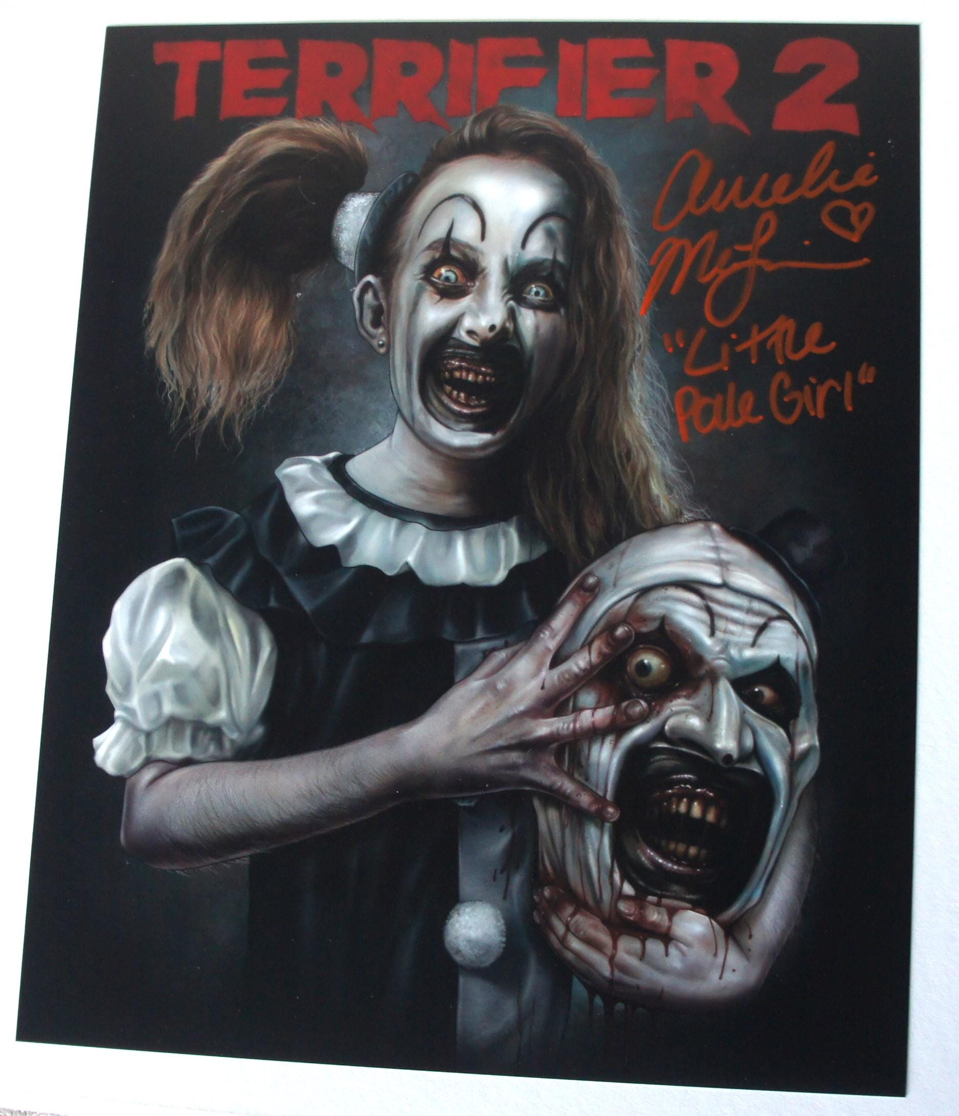 オードリー・アリーン・アレン直筆サイン2Lサイズ写真…アメリカの人気モデル… AMELIE Mclain Signed Terrifier 2 Little Pale Girl Guaranteed