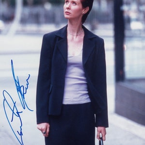 CYNTHIA NIXON Signed authentic guaranteed Autograph  Registered Dealer Not Copy Or Printed Signature