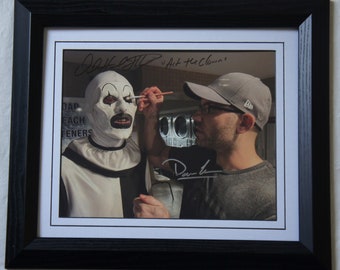 David Howard Thornton Art The Clown y Damien Leone Director Terrifier firmaron A.F.T.A.L. Distribuidor registrado #199 No copiar ni imprimir