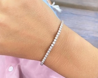 Luxury 3.79 Carat Natural Diamonds Tennis Bracelet, 14K White Gold, Classic Dainty Tennis Bracelet For Women
