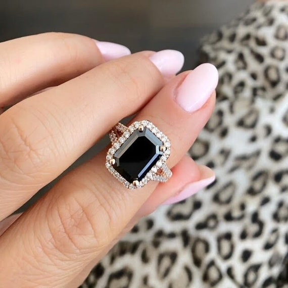 Big 5.19 Carat Emerald Cut Natural Black Diamond Engagement Ring With 2  Lines of Colorless Diamonds, Each Side and Diamond Halo, 14k Gold -   Norway