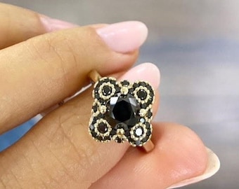 Vintage Flower Black Diamond Ring, Statement Black Diamond ring , Black Diamond Engagement ring, Alternate Engagement Ring