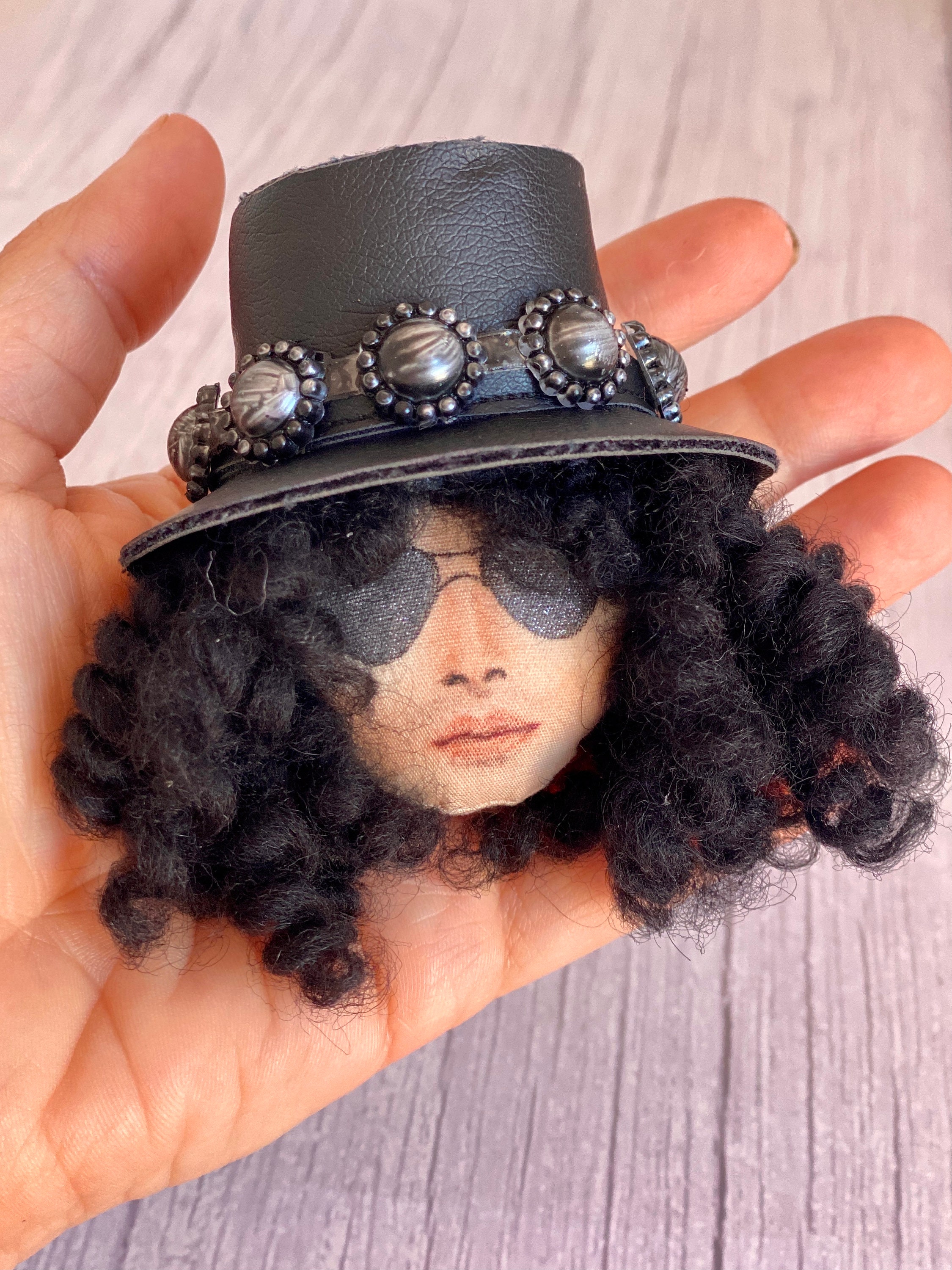 1/6 Custom Slash Gun n Roses with Guitar