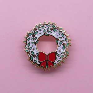 Yule Wreath Iridescent White Glitter Rose Gold Hard Enamel Lapel Pin