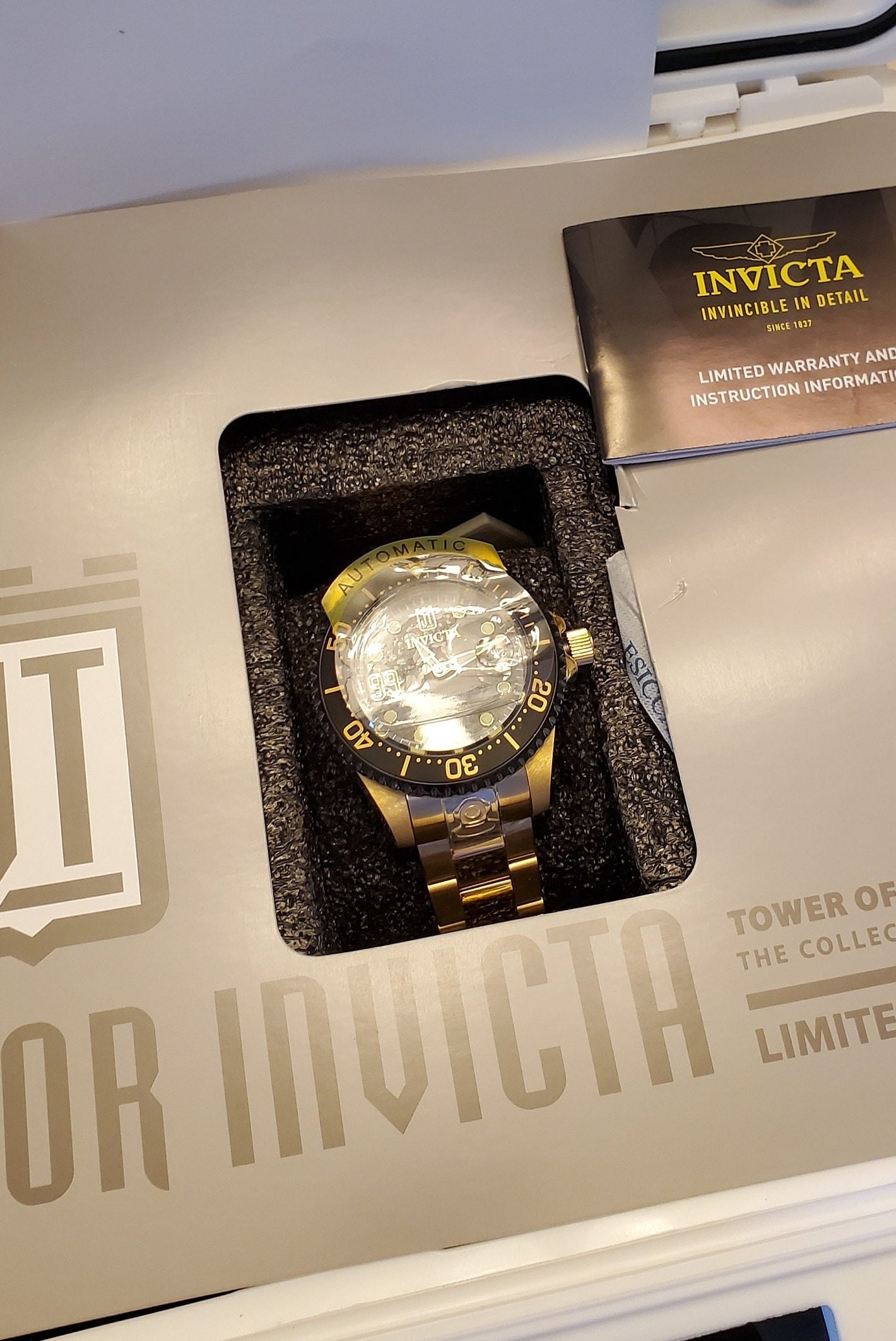 限定品❗️ 999本限定❗️INVICTA Jason Taylorモデル　自動巻 Invicta Jason Taylor Limited Edition Silver Number #46/999