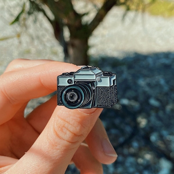 Film Camera Pin - Film Photography Enamel Pin - Photographer Gift Cute - Old Camera