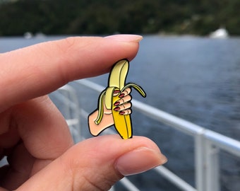 Pin Badge - Banana Enamel Pin - Banana In A Hand Pin -  Fruit Pin - Funny Lapel Pin - Food Pin - Vegan Pin