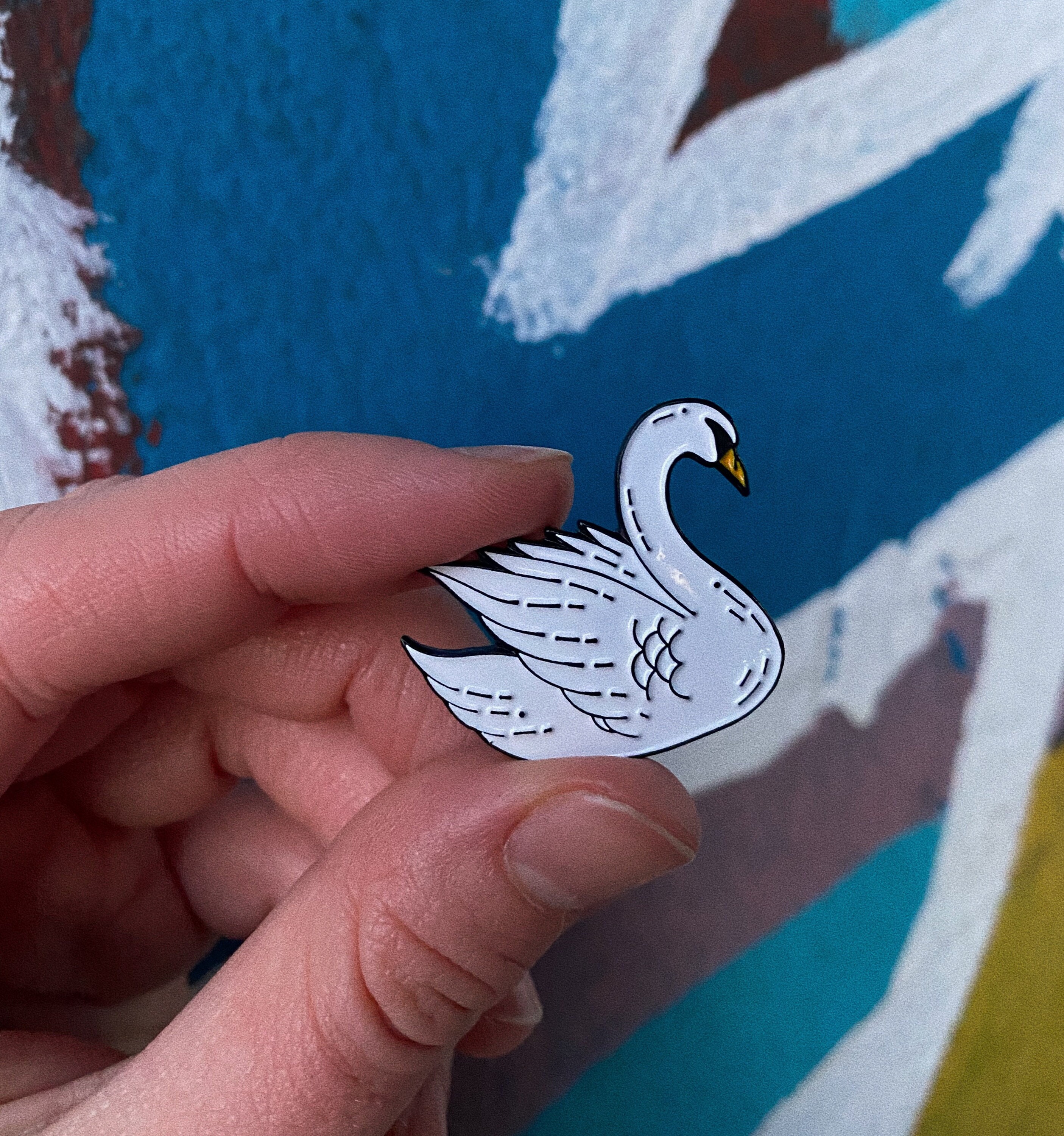 Swan pin online