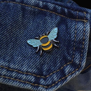 Bumblebee Enamel Pin - Bumble Bee Badge - Humble-Bee Brooch - Yellow & Black Bee Pin - Bombus Lapel Pin - Bombus Apidae - Bombus Confusus *