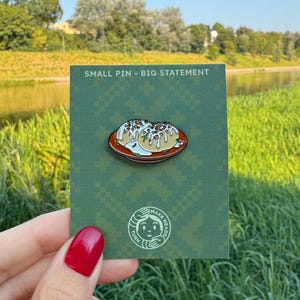Pin de esmalte Cepelinai - Pin de solapa lituano - Pin de comida - Regalos lituanos - Pin de esmalte divertido