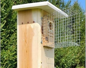 Insulated Bluebird House with Predator Guard