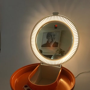 VINTAGE69 - Flair 4 - Dutch Design - Space Age - Make up mirror - 1970 - Mirror with lighting - Mid Century