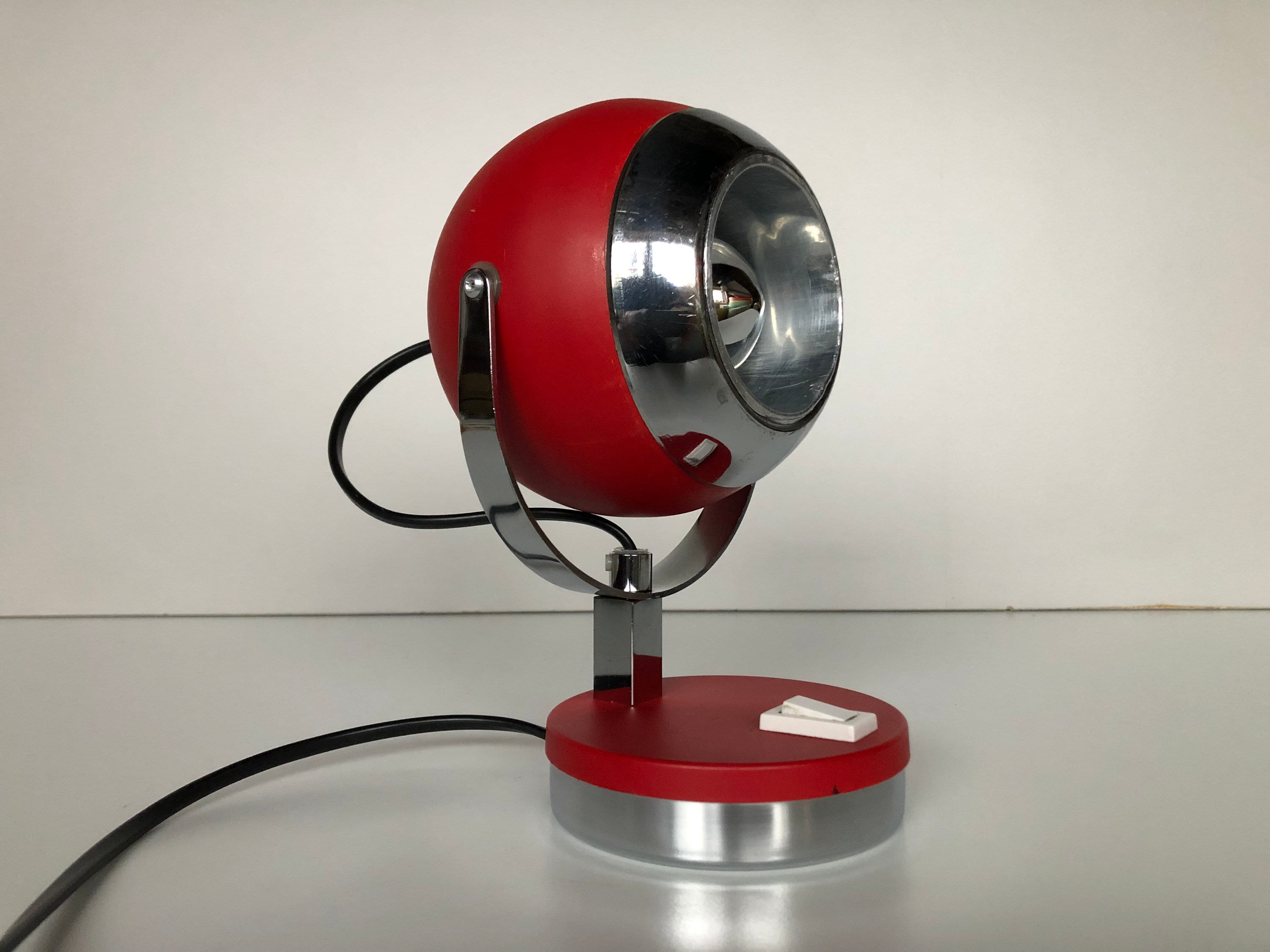 VINTAGE69 - Eyeball lamp - Desk lamp - Red - 1970 - Atomic Desklamp - Space Age - Mid Century