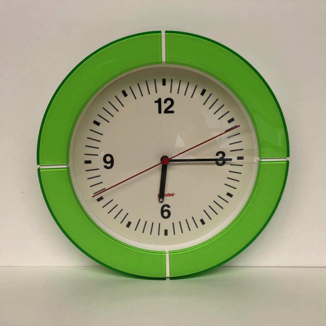 VINTAGE69 - Guzzini I-clock - Italian Design - Furio Minuti - Green ...