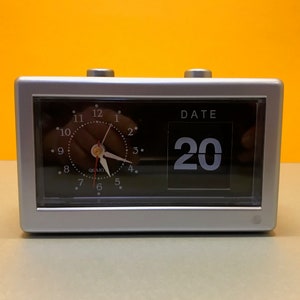 VINTAGE69 - Flip clock - Flipclock - Desk clock - Bedroom clock - Table clock