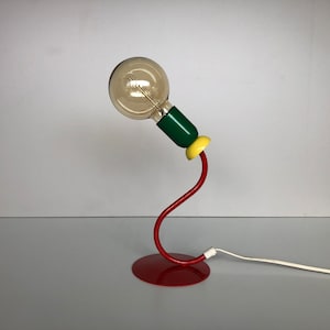 VINTAGE69 - Esto - Stile Memphis - Design italiano - anni &#39;90 - Lampada da scrivania - Lampada da tavolo - Metà secolo - 1 lampada VENDUTA
