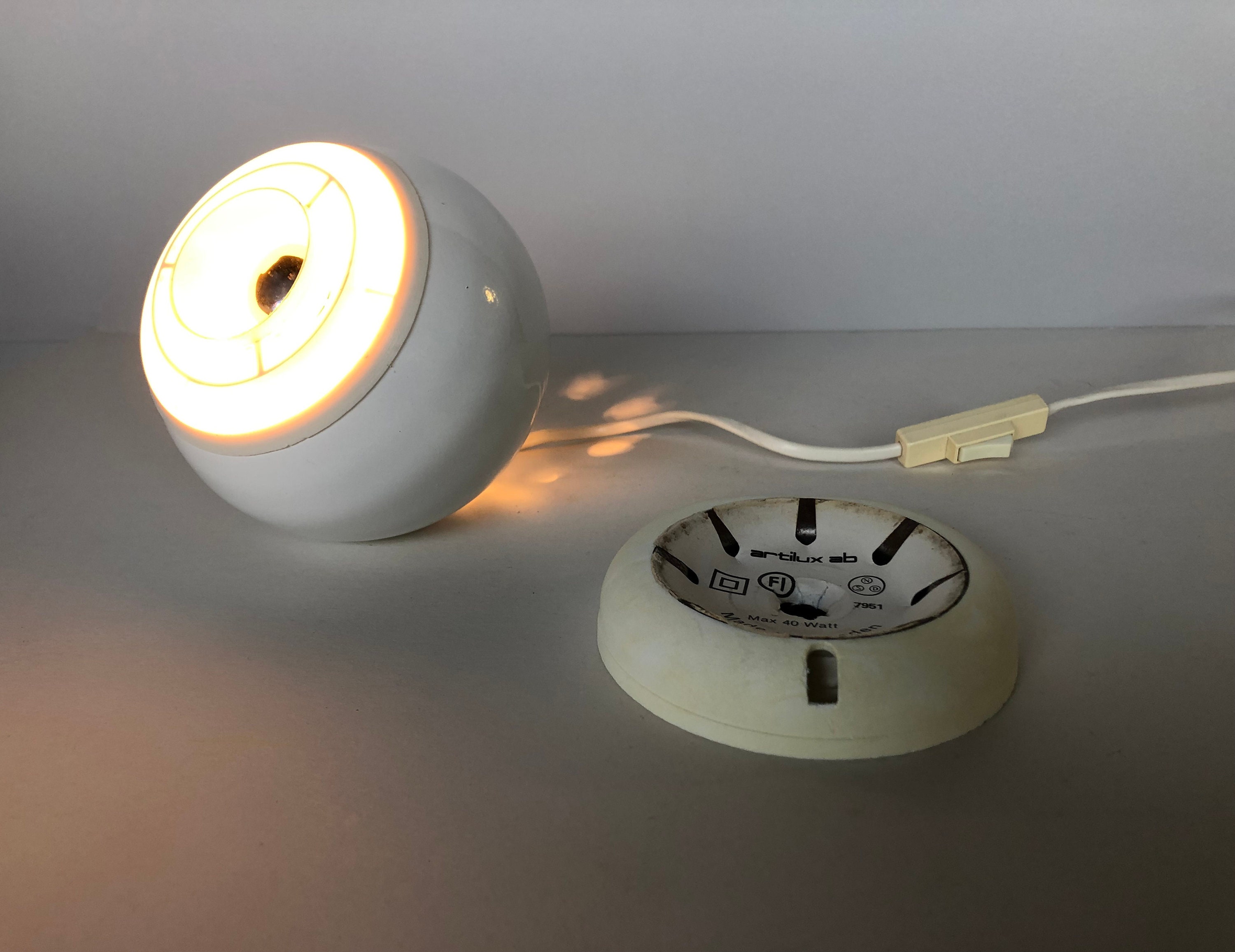 Lamp magnetic balls deals