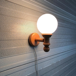 VINTAGE69 - Herda - 1970s - Glass and Wood - Wall Lamp