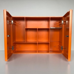 VINTAGE69 - Dutch Design - Bathroom cabinet - Medicine cabinet - 1970