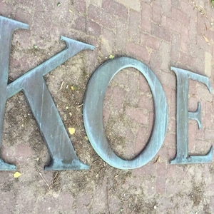 VINTAGE69 - Großer Bronzebuchstabe - Schöne Patina - Alphabetbuchstaben J - O - N - E - K
