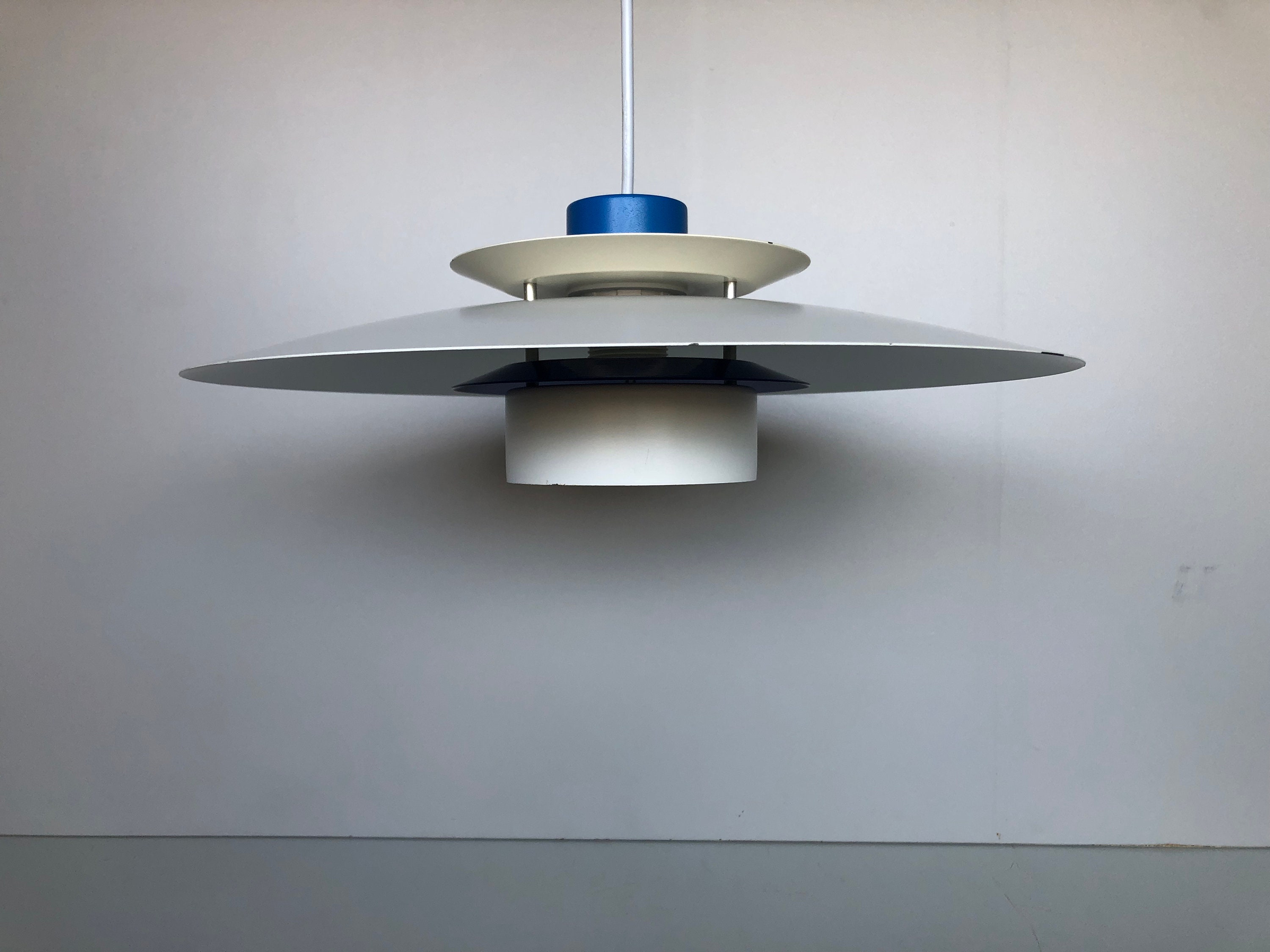 PH5 Pendant by Poul Hennigsen Scandinavian Design White – Danke Galerie