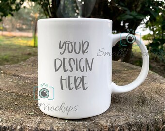 Mockup de taza de café al aire libre, Mockup de taza de 11 oz, mockup de taza blanca, Mockup de la taza de café, fotografía de stock con estilo, foto de la taza rústica