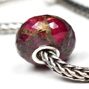 Facettierte Rubin Kupferquarz Perle, 15 mm, mit Silberkern, passend für Bettelarmbänder