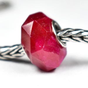 Ruby Corundum charm bead: 14.2mm, large facets, full silver core, for European Bracelets
