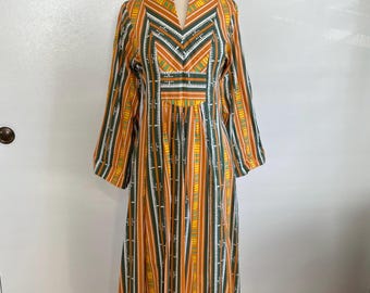 Vintage 70s Soft Orange Purple Floral Fit & Flare Midi Dress