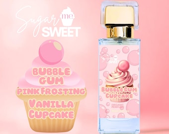 Puede incluir: Una botella de perfume azul claro con tapa dorada, etiquetada "Bubble Gum Cupcake" con un diseño de cupcake. La imagen también presenta una ilustración de cupcake con glaseado rosa y las palabras "Bubble Gum, Pink Frosting, Vanilla Cupcake."