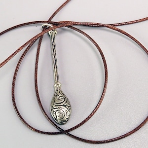 Petite cuillère en argent, pendentif ou breloque pour sac ou bracelet, bijou cadeau porte-bonheur, cuillère pour verser de petites portions, joli petit souvenir